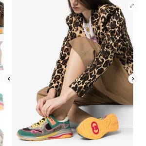 Gucci Low Top Sneakers